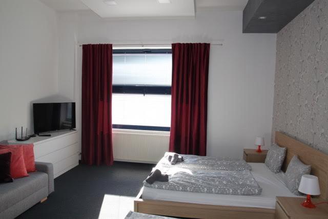 Downtown Apartments Плзень Екстер'єр фото