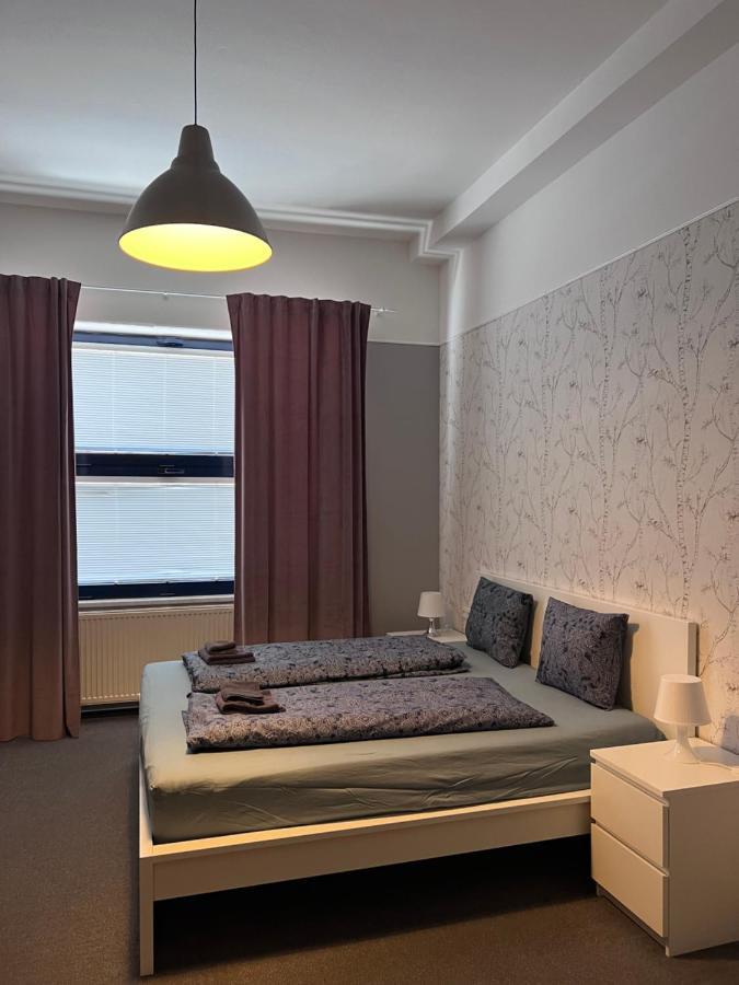 Downtown Apartments Плзень Екстер'єр фото